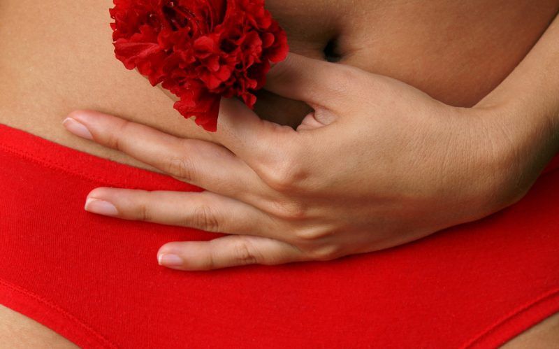 Можно ли заниматься сексом во время месячных? В чем опасность и каковы последствия секса во время менструации